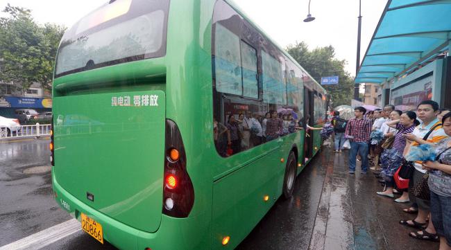 杭州46路公交车多少时间一班啊