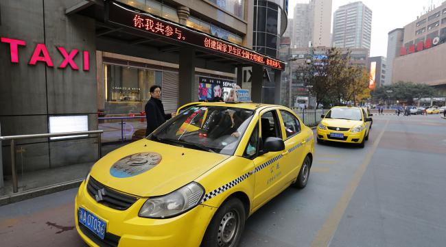 在重庆跑出租车赚钱吗