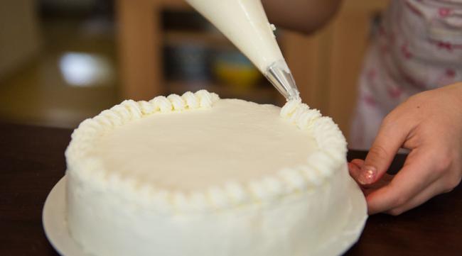奶油夹心蛋糕是怎么做的呢
