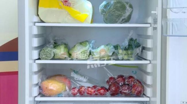 冰箱里如何合理的摆放食物呢