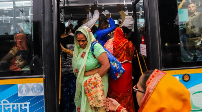 在印度搭公交是一种怎样的体验呢