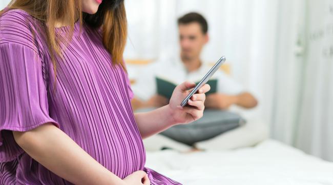 孕妇能不能玩手机跟电脑玩