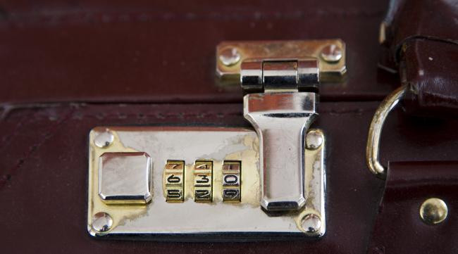 拉杆箱密码锁使用方法