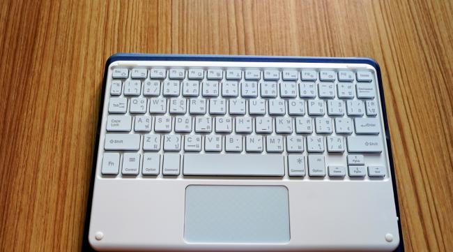 苹果一体机键盘怎么充电