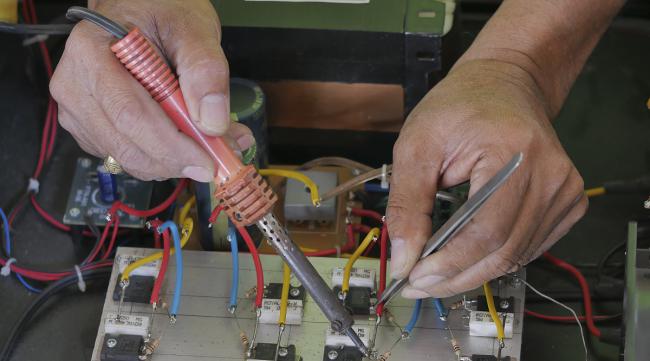 电阻焊接错位置怎么解决呢