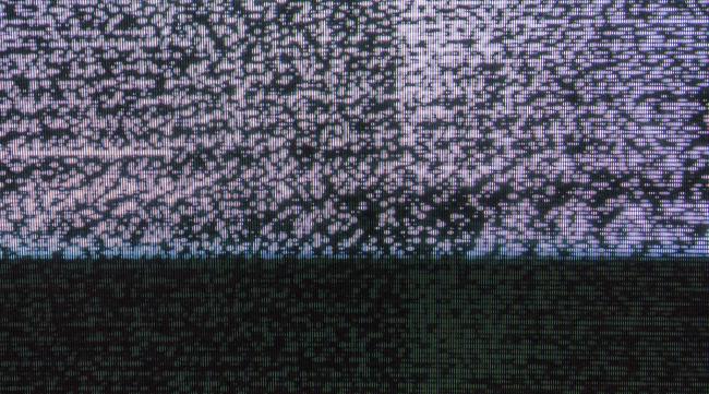 电视机显示黑白斑点怎么解决呢