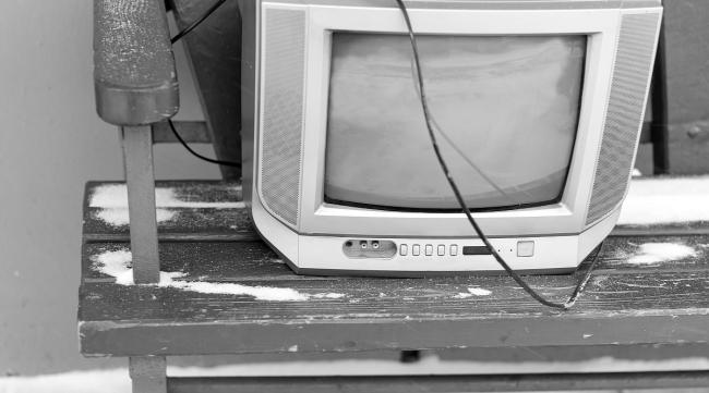 老式电视机可以插网线看电视吗