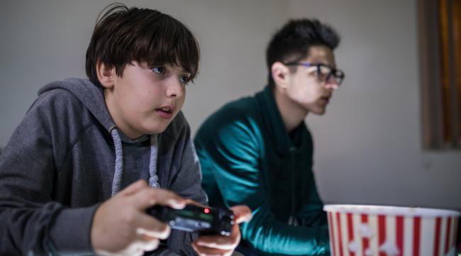 十五岁男孩游戏成瘾怎么办