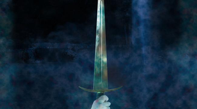 吸血鬼幸存者湖中剑怎么合成的