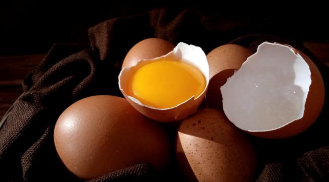 煮过了的鸡蛋有什么危害