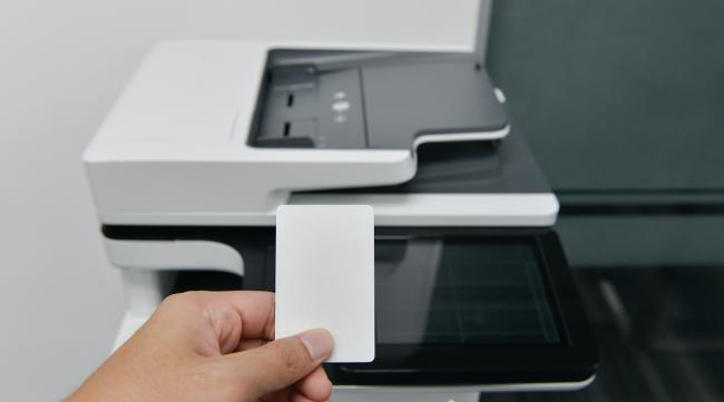 得力标签打印机怎么使用