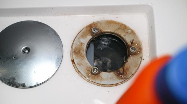 洗衣机排污口堵塞维修方法图解