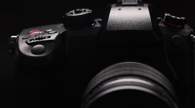 单反相机自动模式拍出来是黑的怎么办