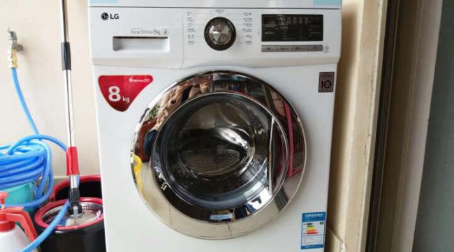 洗衣机洗衣服响声大怎么维修