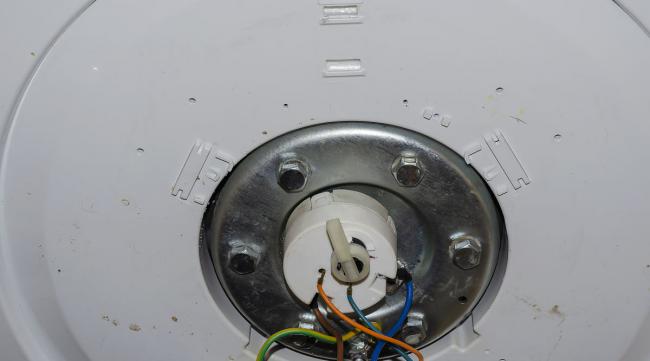电热水器怎么拆开修理