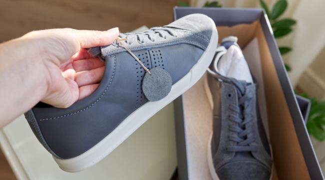 用什么能使鞋子起到干燥的作用呢