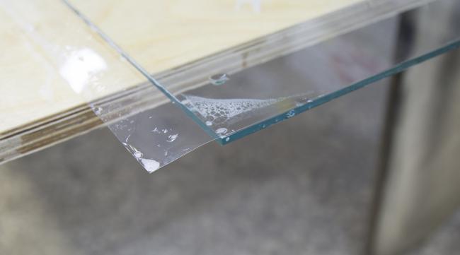 水晶垫粘上透明胶怎么办