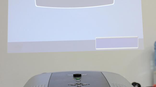 xp系统电脑怎么连接投影仪