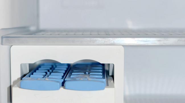 松下冰箱的自动制冰功能怎么用