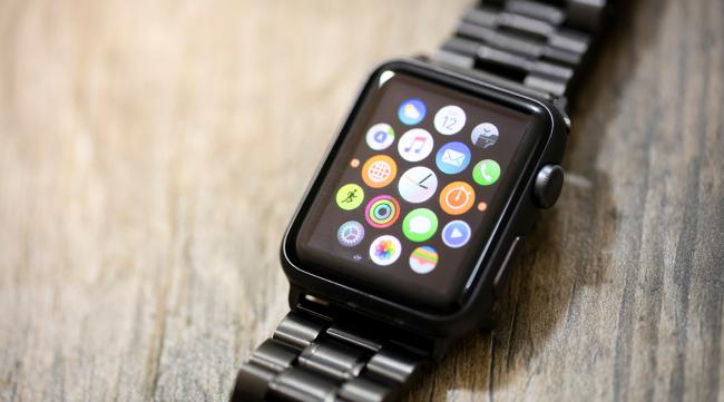 苹果手表一代很卡吗为什么