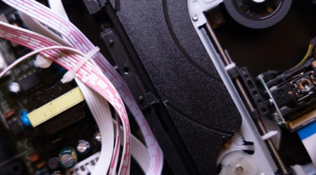 电脑dvd光驱怎么拆卸