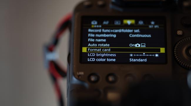 徕卡q相机固件如何升级