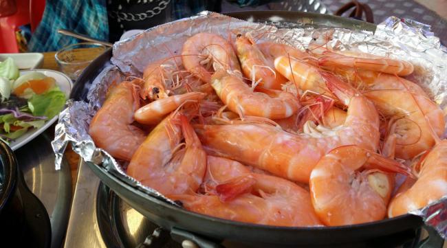盐焗大红虾怎么吃好吃