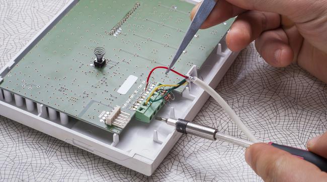 电子秤干电池怎么切换使用