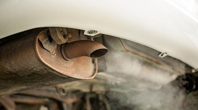 汽车排气管喷火怎么改