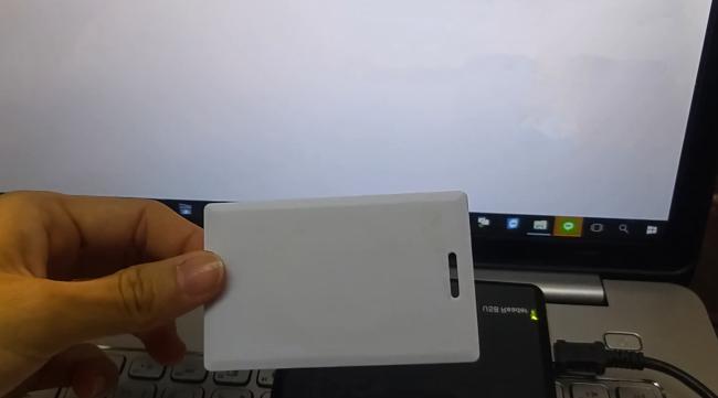 华为平板电脑怎么安装外置卡内存
