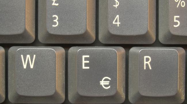 电脑键盘上哪两个按键是复制键的