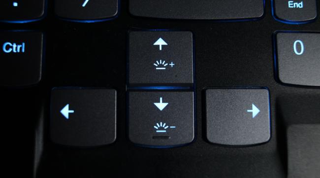 开关键盘灯是哪个按键的