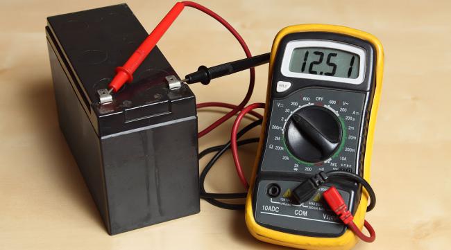 充电机电流电压指示多少充满的