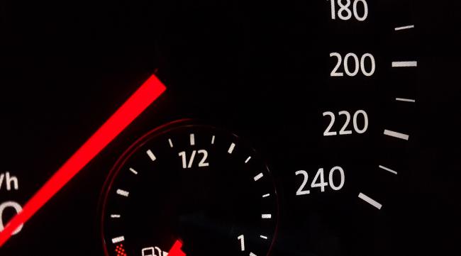 怎么把车的油耗数据清零呢