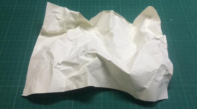 如何把有褶皱的纸弄平整