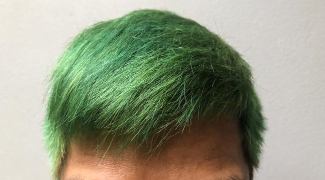 染绿色头发后怎么改色呢