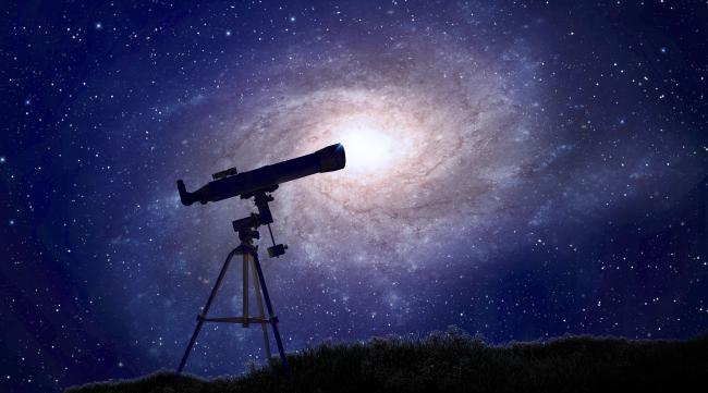 天文望远镜白天能看星空吗
