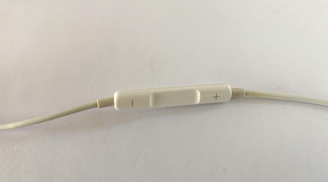 苹果7耳机插上没反应了
