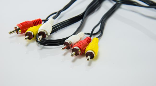 耳机内部接线是怎么连接的呢