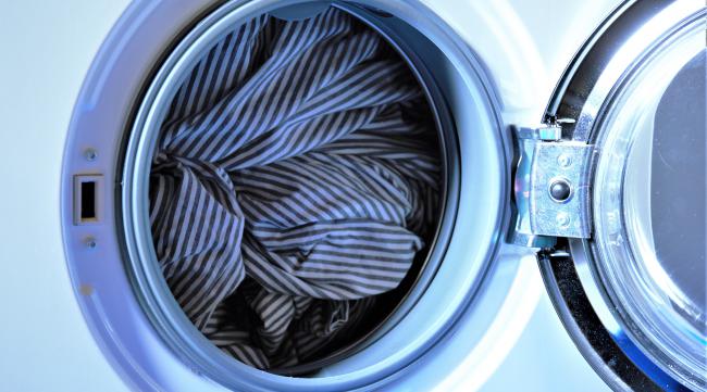 海尔洗衣机如何清洗和保养