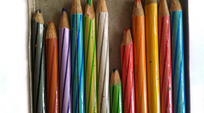如何使用水溶性彩色铅笔