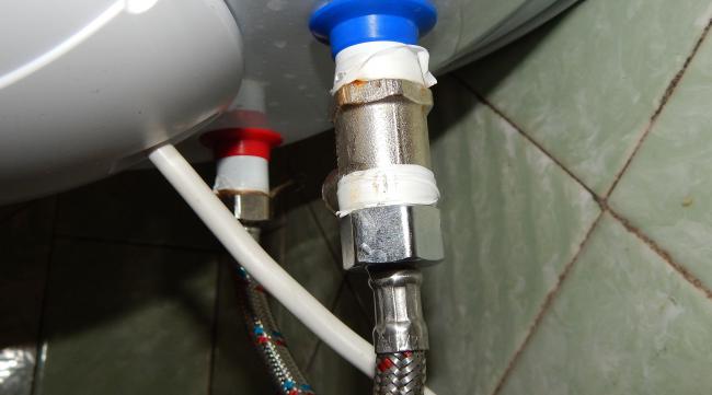 燃气热水器进水阀密封圈更换方法