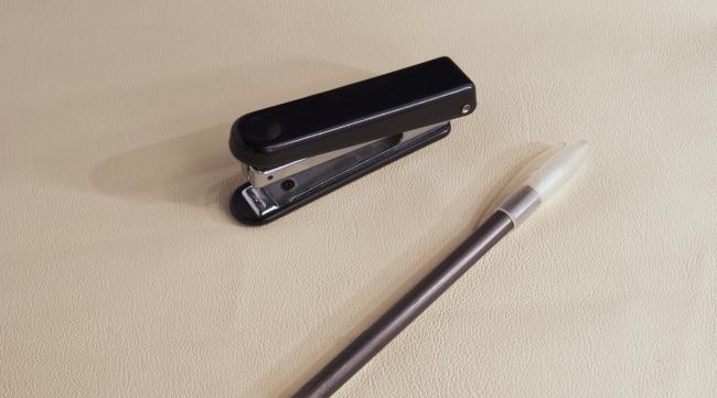 钢笔怎么装墨囊视频