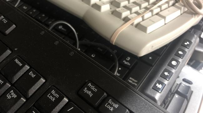 装机后鼠标键盘不亮