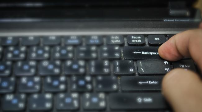 电脑键盘失灵怎么办恢复出厂模式