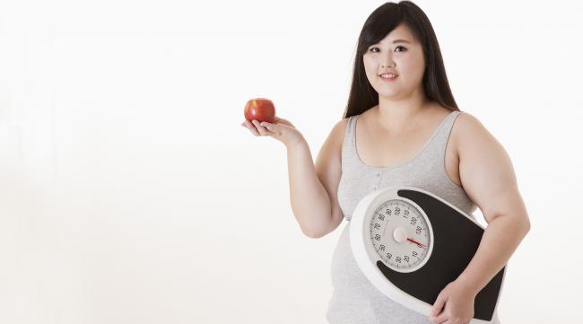 坚持多少天不吃饭能瘦30斤呢
