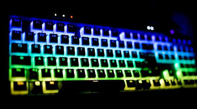 机械键盘炫彩灯怎么关闭