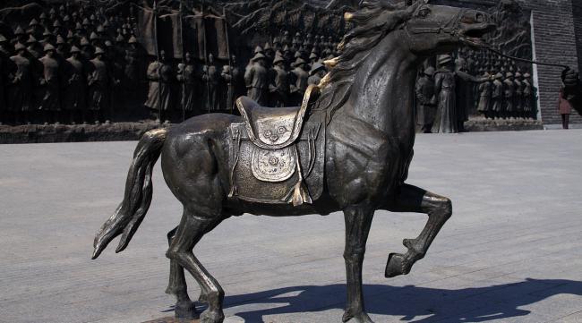 中国古代骑什么马