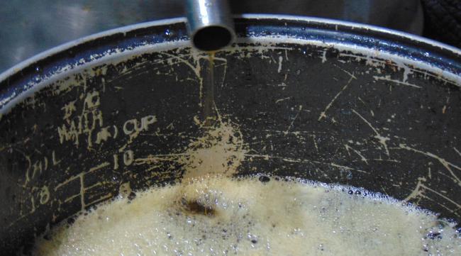 爆米花锅里的污渍怎么清里干净