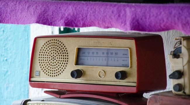 山水f23收音机怎么使用的